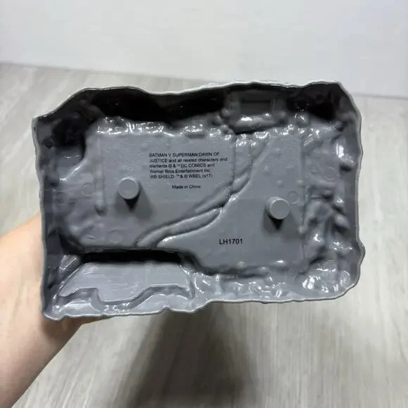 DC Comics BATMAN Finders Keyper Statue ~ Loot Crate DX Exclusive Edition - Picture 7 of 16